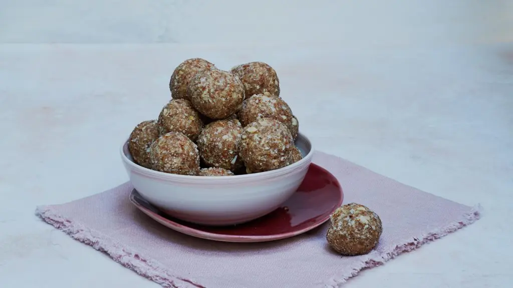 Raw nutty ginger energy balls recipe
