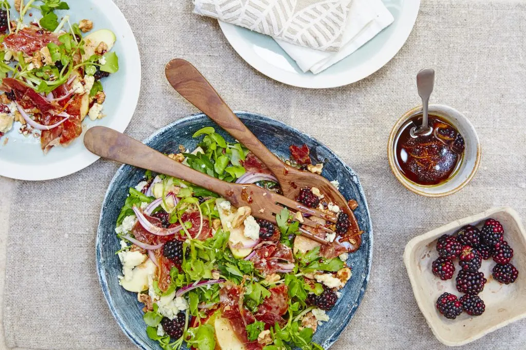 Wild-foraged blackberry salad recipe