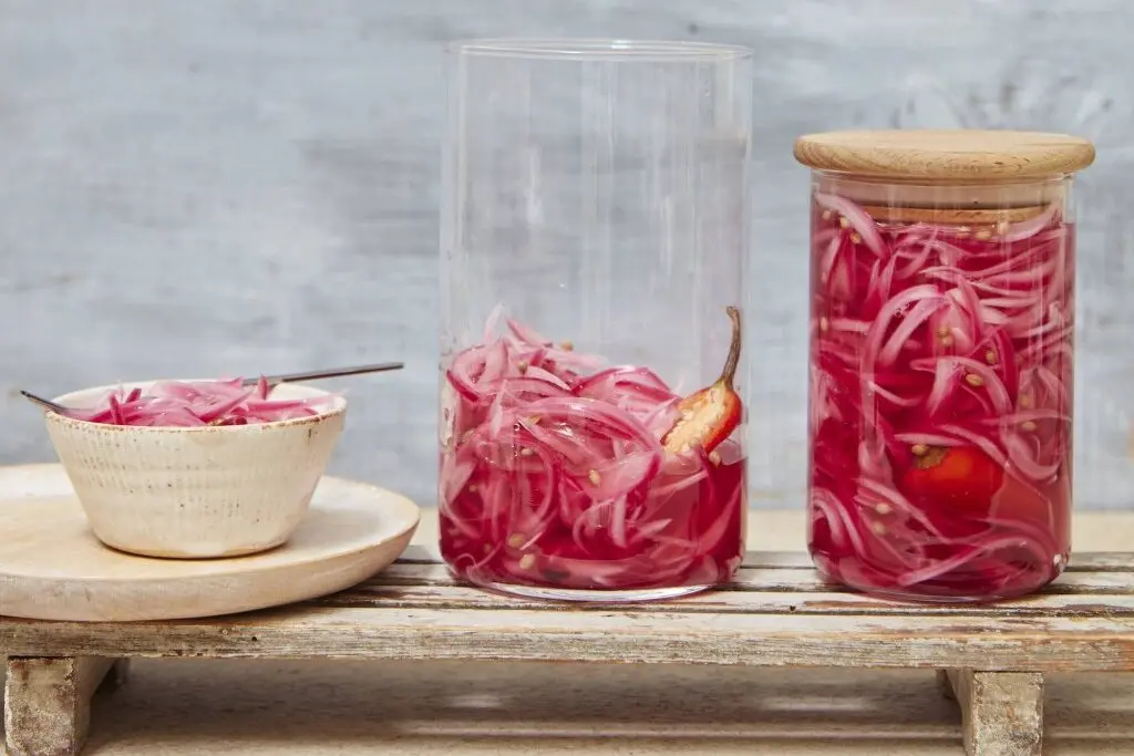 Quick and easy pickled red onions