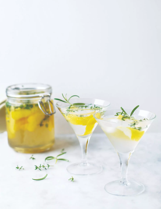 Lemon and thyme shrub cocktail recipe
