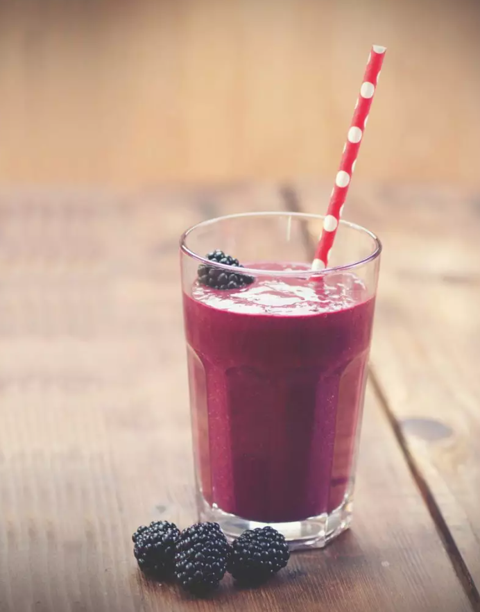 Blackberry, apple, almond and kefir smoothie recipe