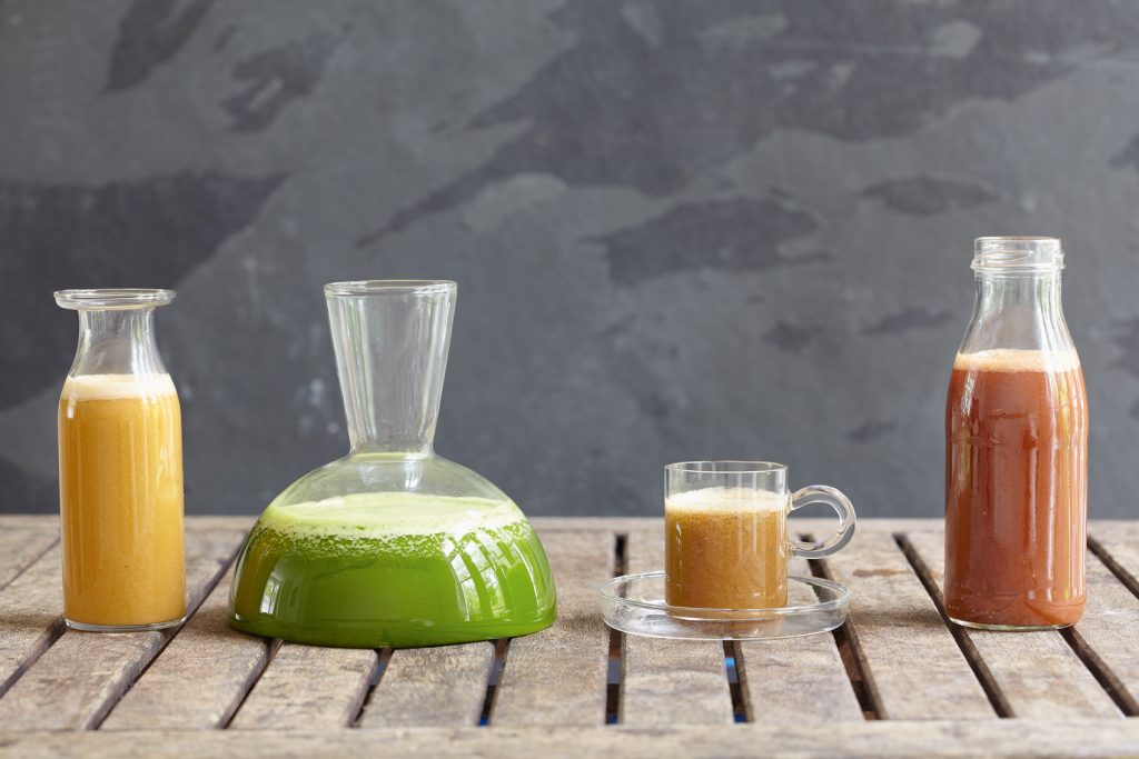 Kale, apple and orange juice