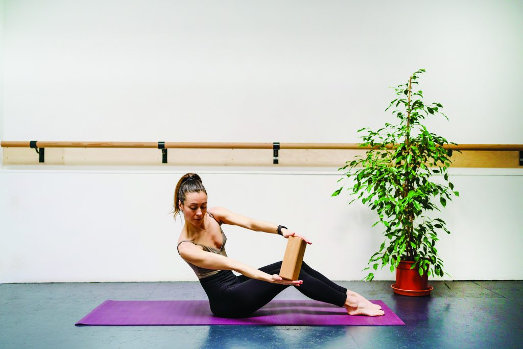 5 barre moves for a slimmer waist