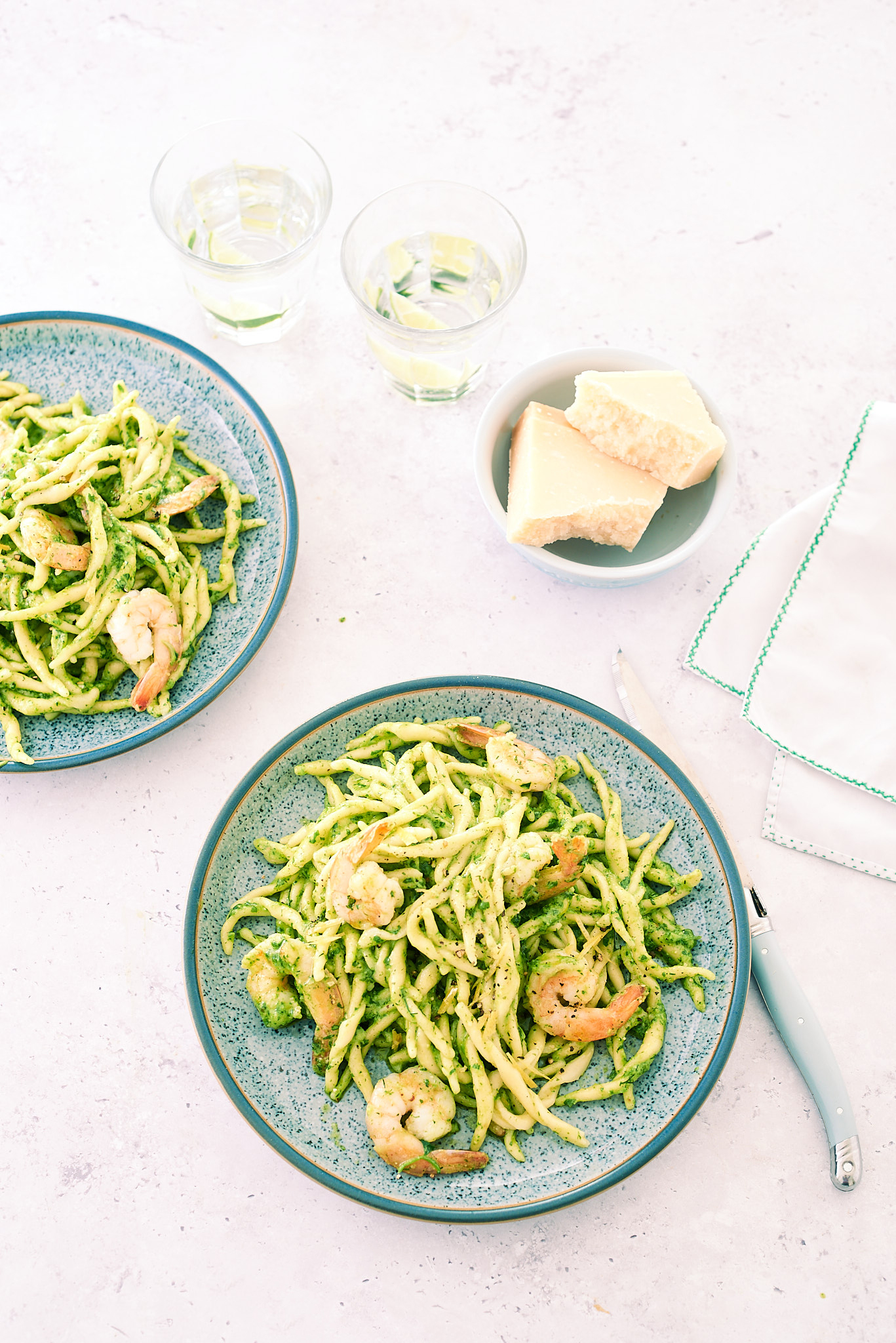 Trofie pasta recipe with watercress, dill and prawns