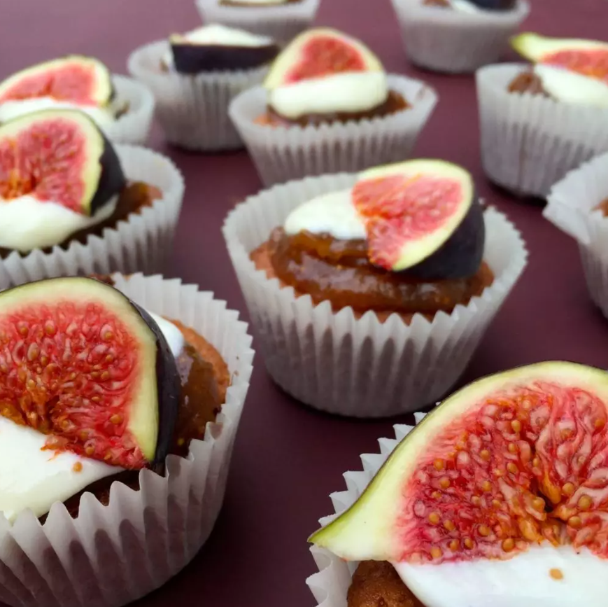 Honey and vanilla cupcakes with fig and goat’s cheese icing