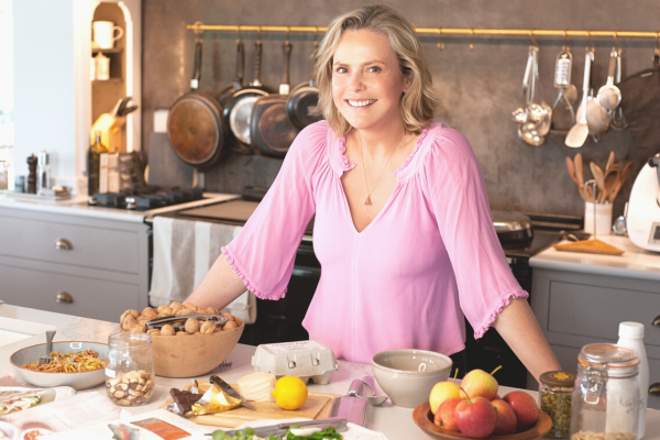 How to make live yoghurt at home